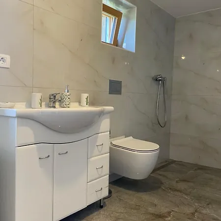 아파트 Zerko Marjetka With 3h Jacuzzi For Free Mirna