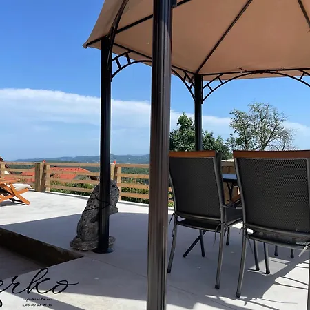 Zerko Marjetka With 3h Jacuzzi For Free Mirna